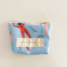 Load image into Gallery viewer, Bolsa transparente “2 em 1” DAY AT THE POOL