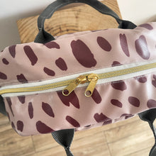 Load image into Gallery viewer, Lancheira M BURGUNDY