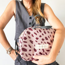 Load image into Gallery viewer, Lancheira M BURGUNDY