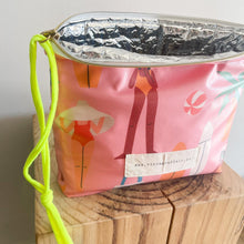 Load image into Gallery viewer, bolsa térmica DAY AT THE BEACH