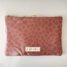 Load image into Gallery viewer, Capa para PC portátil MOCHA MOUSSE