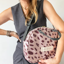 Load image into Gallery viewer, Lancheira M BURGUNDY