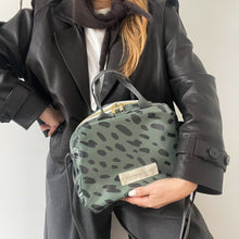 Load image into Gallery viewer, Lancheira M HORTELÃ