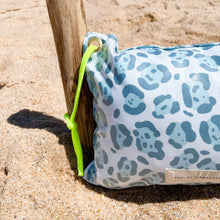 Load image into Gallery viewer, Almofada de praia LÉO AZUL