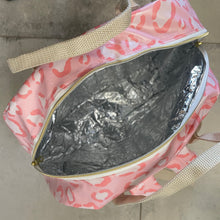 Load image into Gallery viewer, Mochila térmica LÉO ROSA