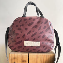 Load image into Gallery viewer, Lancheira M GINJA