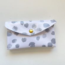 Load image into Gallery viewer, Carteira de mola DOTS