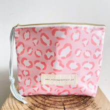 Load image into Gallery viewer, Bolsa plastificada XL LEO ROSA