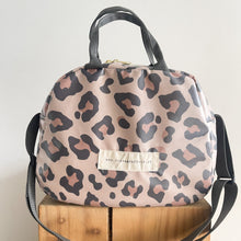 Load image into Gallery viewer, Lancheira M LEOPARDO ESCURO