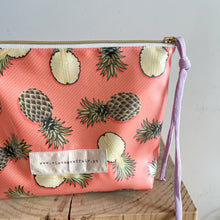 Load image into Gallery viewer, Bolsa XL plastificada ABACAXI LARANJA