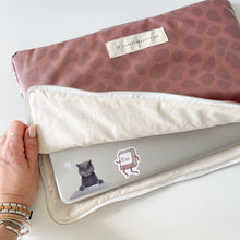 Load image into Gallery viewer, Capa para PC portátil MOCHA MOUSSE