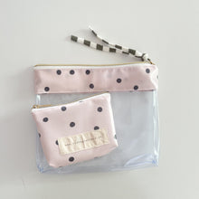 Load image into Gallery viewer, Bolsa transparente "2 em 1" BOLIINHAS BEGE