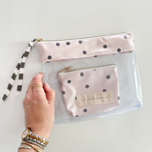 Load image into Gallery viewer, Bolsa transparente "2 em 1" BOLIINHAS BEGE