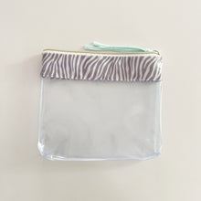Load image into Gallery viewer, Bolsa transparente "2 em 1" ZEBRA CINZA