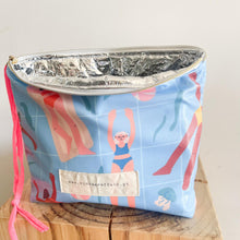 Load image into Gallery viewer, bolsa térmica DAY AT THE POOL