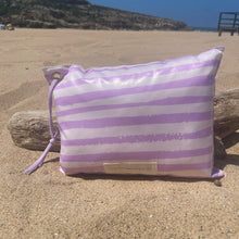 Load image into Gallery viewer, Almofada de Praia RISCAS LILÁS