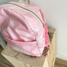 Load image into Gallery viewer, Mochila pequena fecho dourado BIG STAR