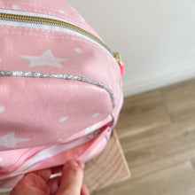 Load image into Gallery viewer, Mochila pequena fecho dourado BIG STAR