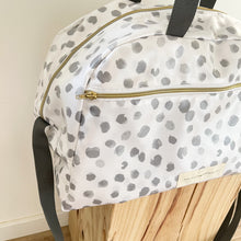 Load image into Gallery viewer, Saco de fim de semana DOTS