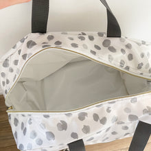 Load image into Gallery viewer, Saco de fim de semana DOTS