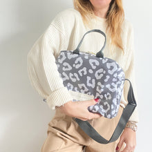 Load image into Gallery viewer, Lancheira M MANCHA CINZA