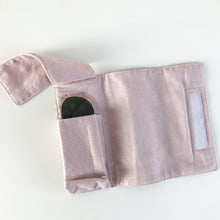 Load image into Gallery viewer, Bolsa para óculos ANIMAL PRINT CAQUI