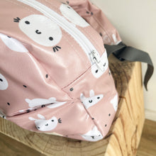 Load image into Gallery viewer, Mochila pequena SO SWEET