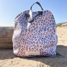 Load image into Gallery viewer, Mochila de rede ANIMAL PRINT ROSA