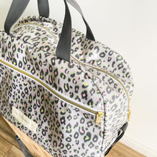 Load image into Gallery viewer, Saco fim de semana ANIMAL PRINT CAQUI