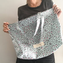 Load image into Gallery viewer, Saco de alças ANIMAL PRINT VERDE