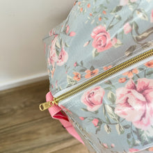 Load image into Gallery viewer, Saco fim de semana FLORAL