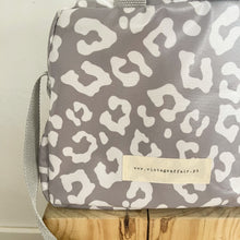 Load image into Gallery viewer, Lancheira M MANCHA CINZA CLARO