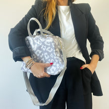 Load image into Gallery viewer, Lancheira M MANCHA CINZA CLARO