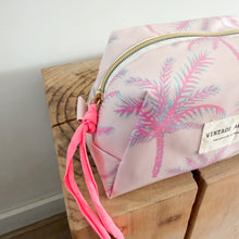 Load image into Gallery viewer, Necessaire grande PINK PALMS