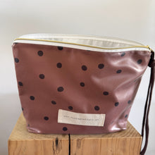 Load image into Gallery viewer, bolsa plastificada XL CAPUCCINO