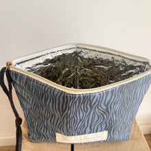 Load image into Gallery viewer, bolsa térmica DEEP BLUE