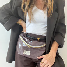 Load image into Gallery viewer, Bolsa cintura DARK CHOCO