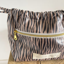 Load image into Gallery viewer, Mala interior ZEBRA TAUPE