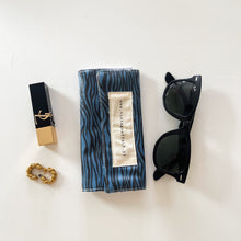 Load image into Gallery viewer, Bolsa de óculos DEEP BLUE