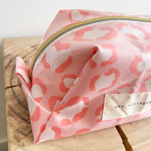Load image into Gallery viewer, Necessaire grande LÉO ROSA