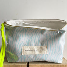 Load image into Gallery viewer, Bolsa plastificada XL ZEBRA TURQUESA