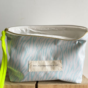 Bolsa plastificada XL ZEBRA TURQUESA
