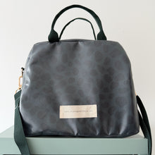 Load image into Gallery viewer, Lancheira L ESMERALDA