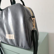 Load image into Gallery viewer, Lancheira L ESMERALDA