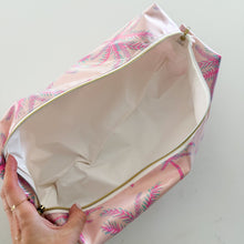 Load image into Gallery viewer, Bolsa para acessórios cabelo PINK PALMS