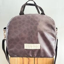 Load image into Gallery viewer, Lancheira L DARK CHOCOLAT