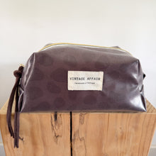 Load image into Gallery viewer, necessaire grande DARK CHOCO