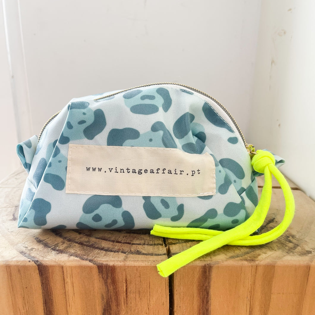 Necessaire pequeno LÉO AZUL