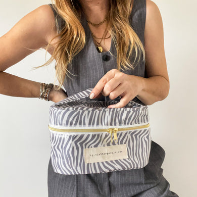 Necessaire térmico ZEBRA CINZA