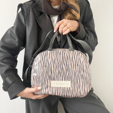 Load image into Gallery viewer, Lancheira ZEBRA TAUPE